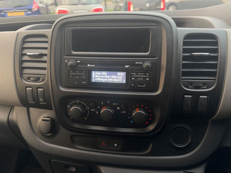 Renault Trafic 1.6 dCi 27 Business+ SWB Standard Roof Euro 5 5dr 4dr Manual 2025