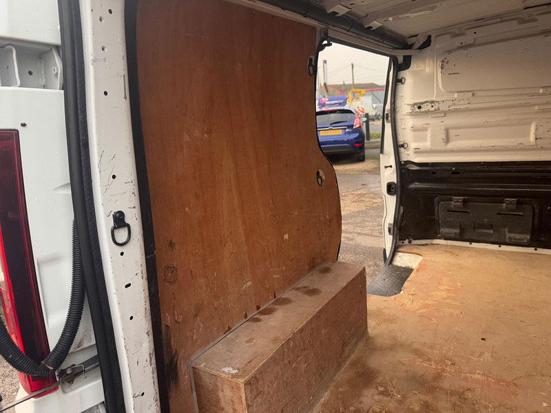 Renault Trafic 1.6 dCi 27 Business+ SWB Standard Roof Euro 5 5dr 4dr Manual 2025