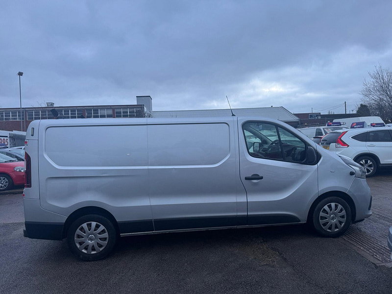 Renault Trafic 1.6 dCi ENERGY 29 Business+ LWB Standard Roof Euro 6 (s/s) 5dr 4dr Manual 2026