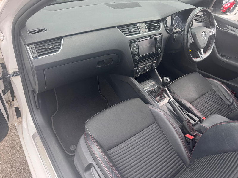 Skoda Octavia 2.0 TFSI vRS Euro 6 (s/s) 5dr (SNav) 5dr Manual 2025