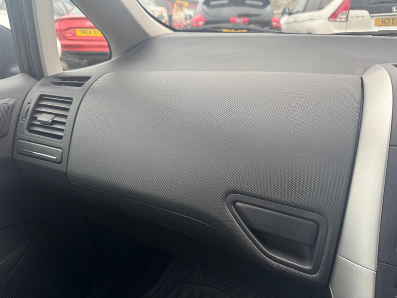 Toyota Auris 1.8 VVT-h T4 CVT Euro 5 (s/s) 5dr 5dr Automatic 2026