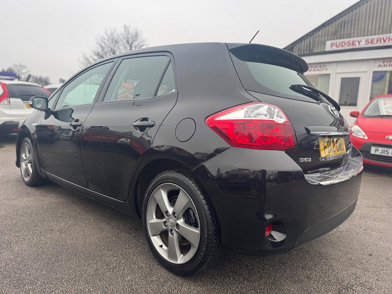 Toyota Auris 1.8 VVT-h T4 CVT Euro 5 (s/s) 5dr 5dr Automatic 2026