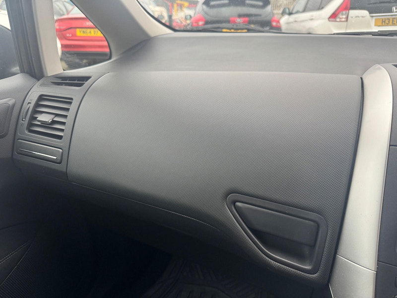 Toyota Auris 1.8 VVT-h T4 CVT Euro 5 (s/s) 5dr 5dr Automatic 2026