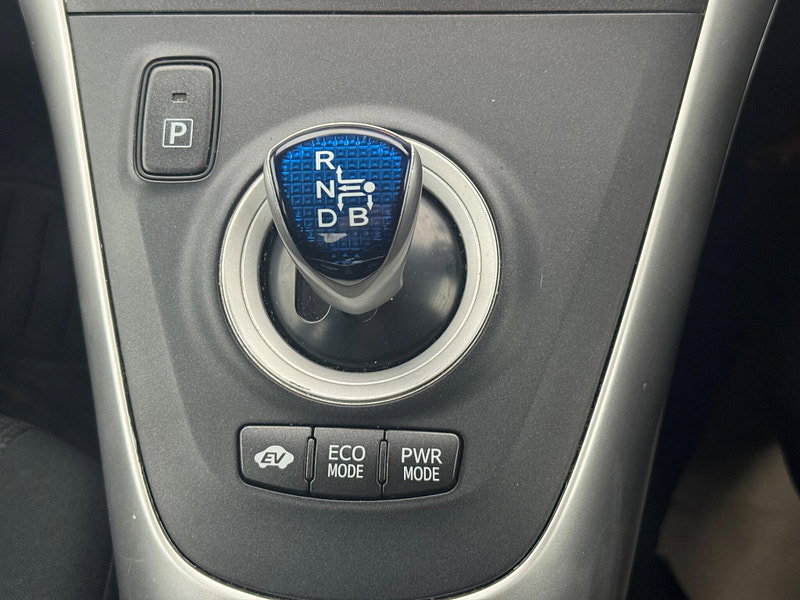 Toyota Auris 1.8 VVT-h T4 CVT Euro 5 (s/s) 5dr 5dr Automatic 2026