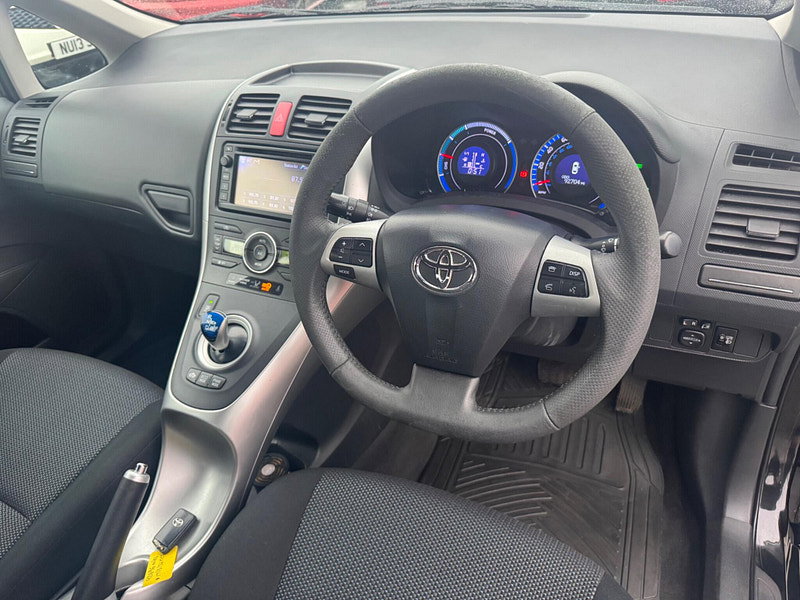 Toyota Auris 1.8 VVT-h T4 CVT Euro 5 (s/s) 5dr 5dr Automatic 2026