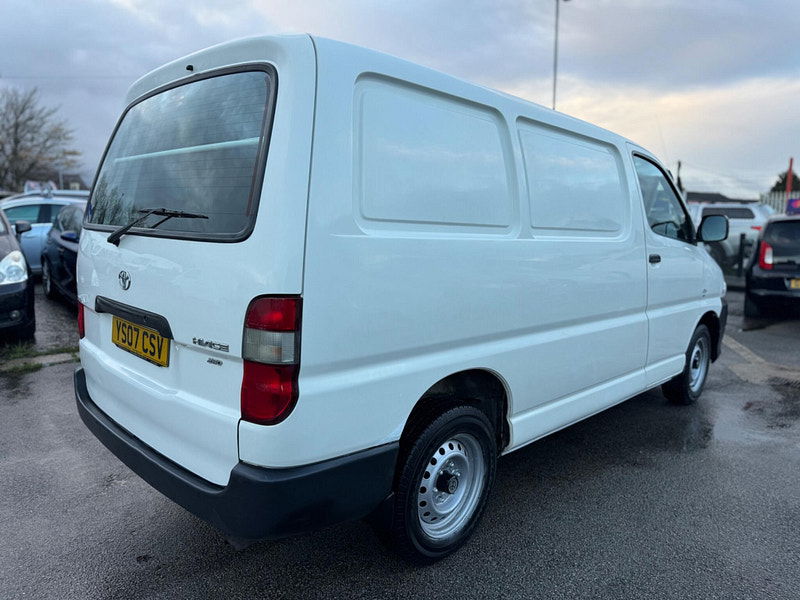 Toyota Hiace 2.5 280 D-4D RWD L1 H1 4dr 4dr Manual 2026