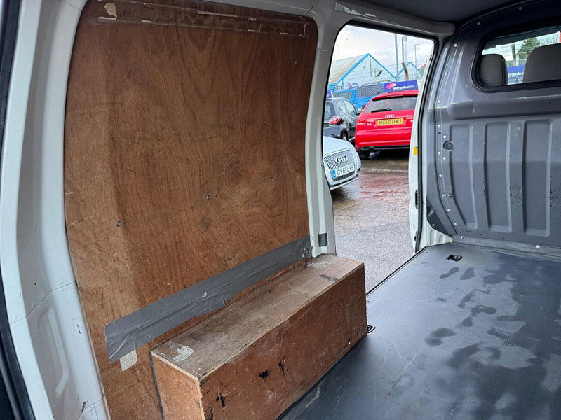 Toyota Hiace 2.5 280 D-4D RWD L1 H1 4dr 4dr Manual 2026