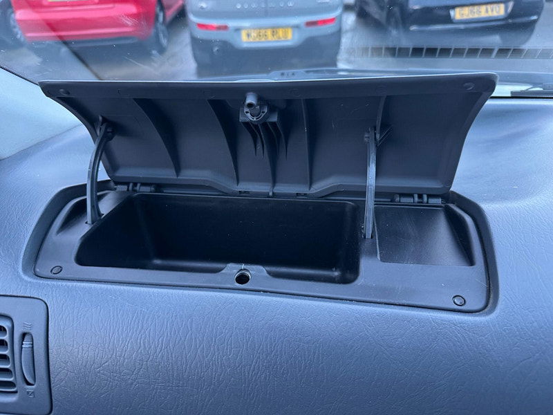 Toyota Hiace 2.5 280 D-4D RWD L1 H1 4dr 4dr Manual 2026