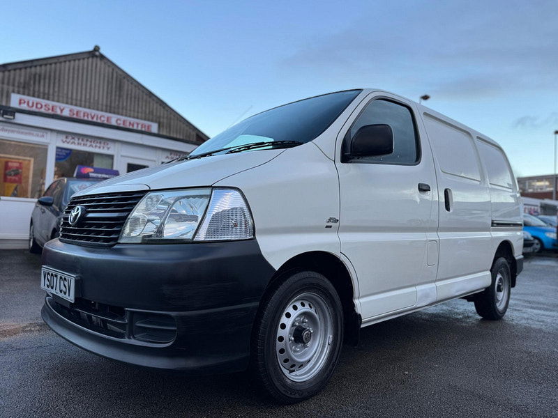 Toyota Hiace 2.5 280 D-4D RWD L1 H1 4dr 4dr Manual 2025