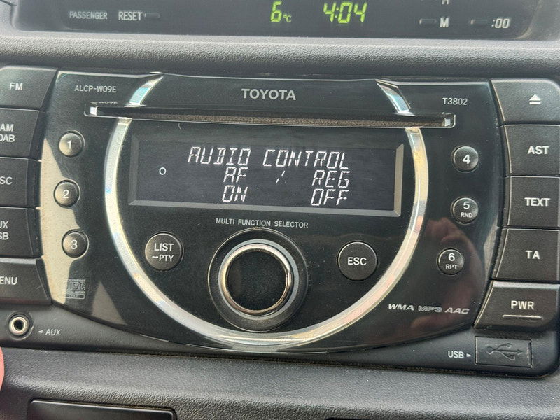 Toyota Hilux INVINCIBLE 4X4 D-4D DCB 4dr Manual 2026