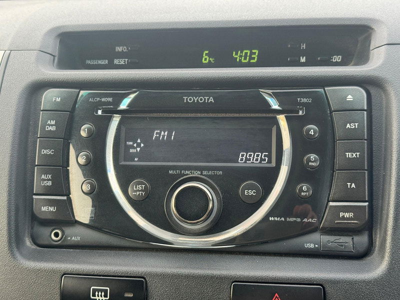 Toyota Hilux INVINCIBLE 4X4 D-4D DCB 4dr Manual 2026