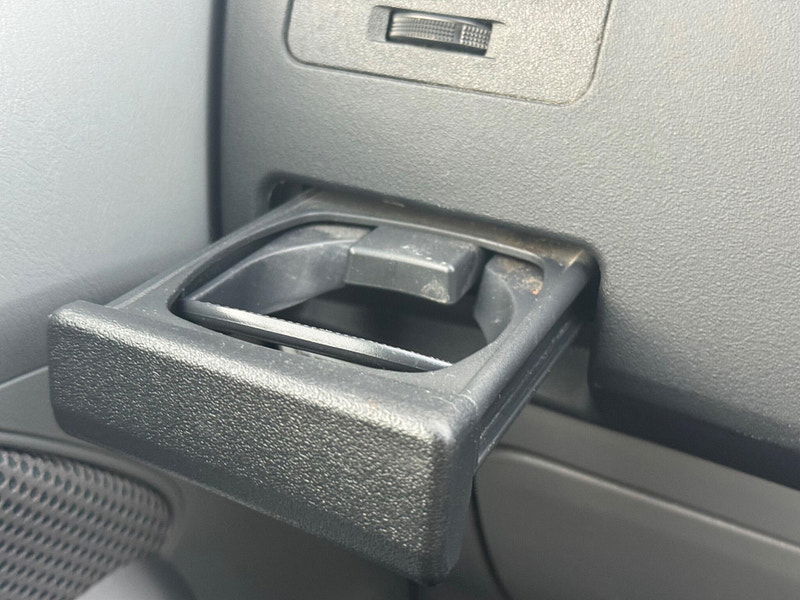 Toyota Hilux INVINCIBLE 4X4 D-4D DCB 4dr Manual 2026