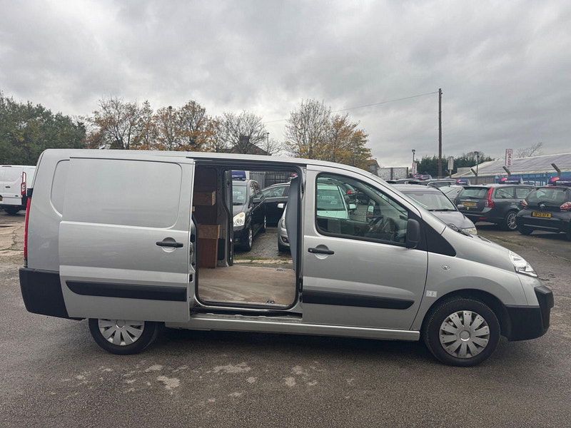 Toyota PROACE 2.0 1200 HDi FWD L2 H1 5dr 5dr Manual 2025