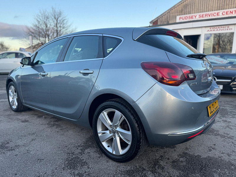 Vauxhall Astra 1.6 16v SRi Euro 5 5dr 5dr Manual 2026