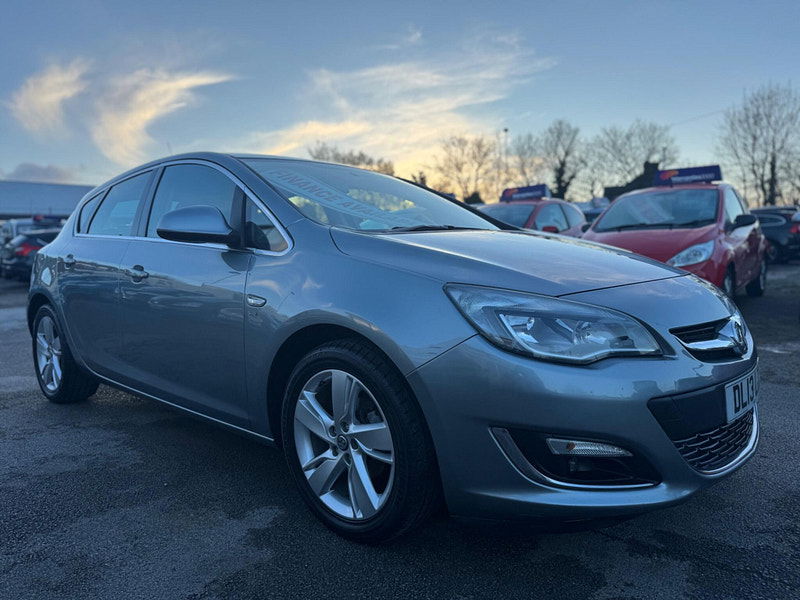 Vauxhall Astra 1.6 16v SRi Euro 5 5dr 5dr Manual 2026