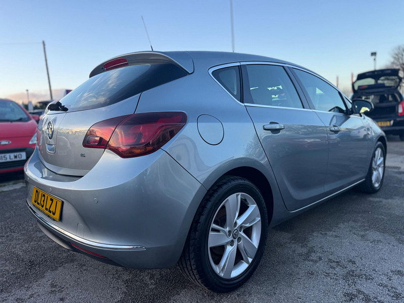 Vauxhall Astra 1.6 16v SRi Euro 5 5dr 5dr Manual 2026