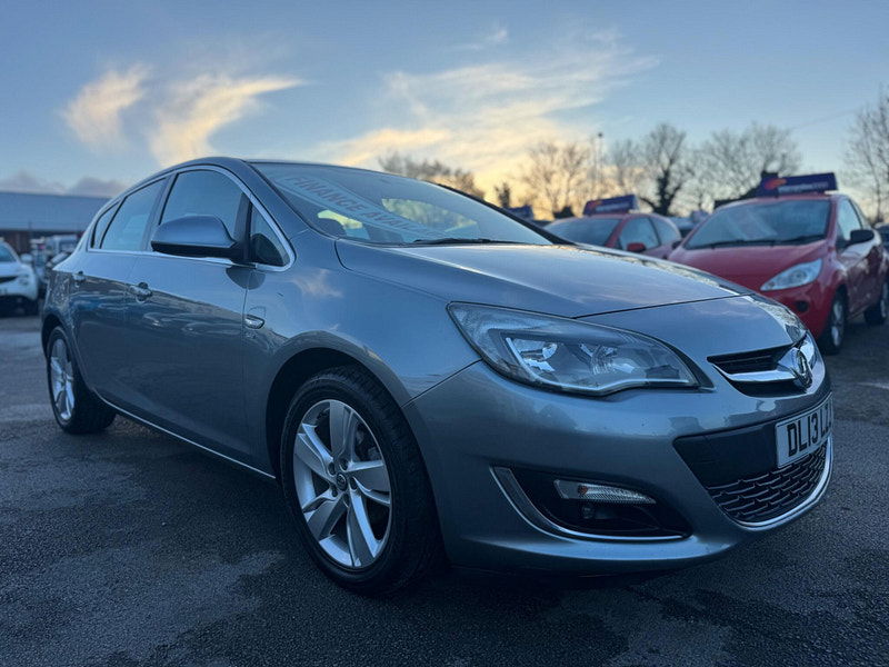 Vauxhall Astra 1.6 16v SRi Euro 5 5dr 5dr Manual 2025