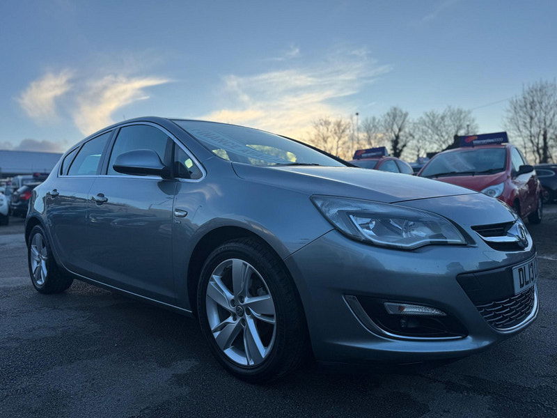 Vauxhall Astra 1.6 16v SRi Euro 5 5dr 5dr Manual 2026