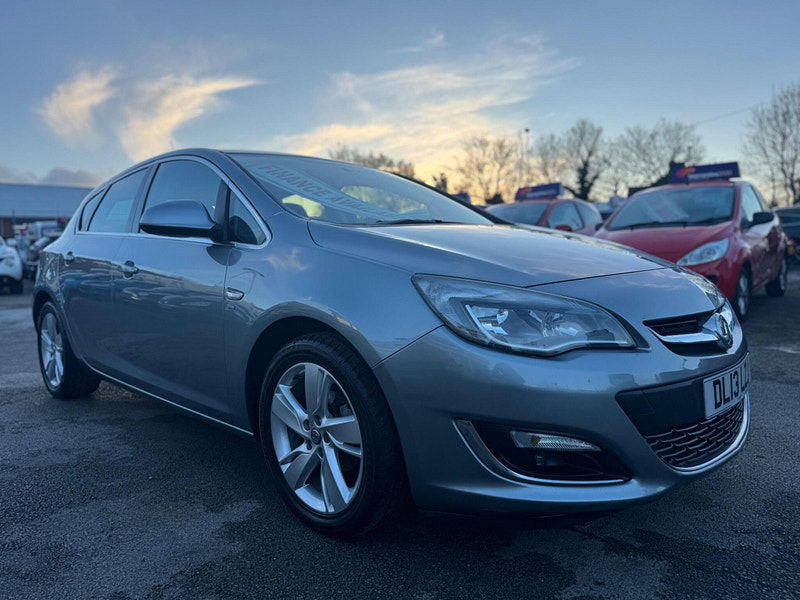Vauxhall Astra 1.6 16v SRi Euro 5 5dr 5dr Manual 2025