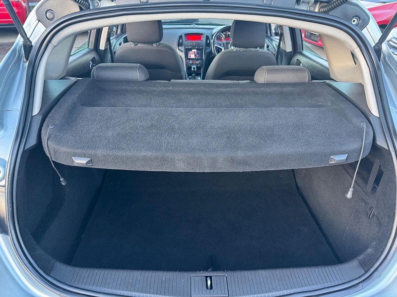 Vauxhall Astra 1.6 16v SRi Euro 5 5dr 5dr Manual 2025