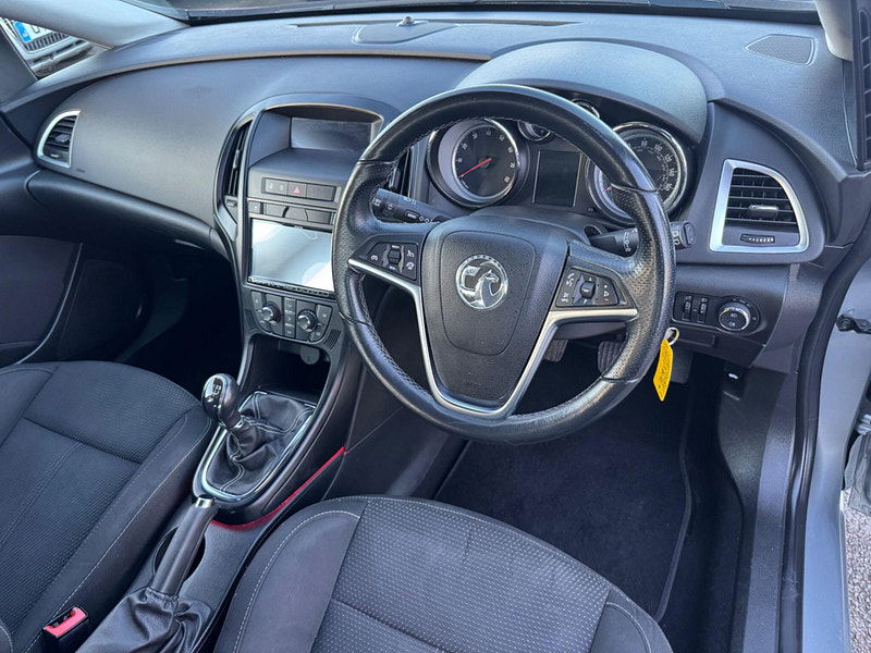 Vauxhall Astra 1.6 16v SRi Euro 5 5dr 5dr Manual 2026