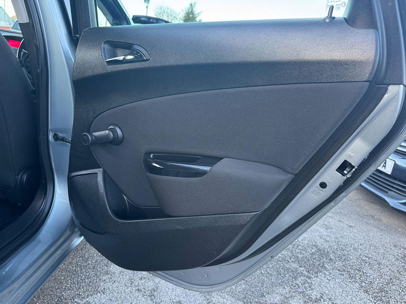 Vauxhall Astra 1.6 16v SRi Euro 5 5dr 5dr Manual 2026