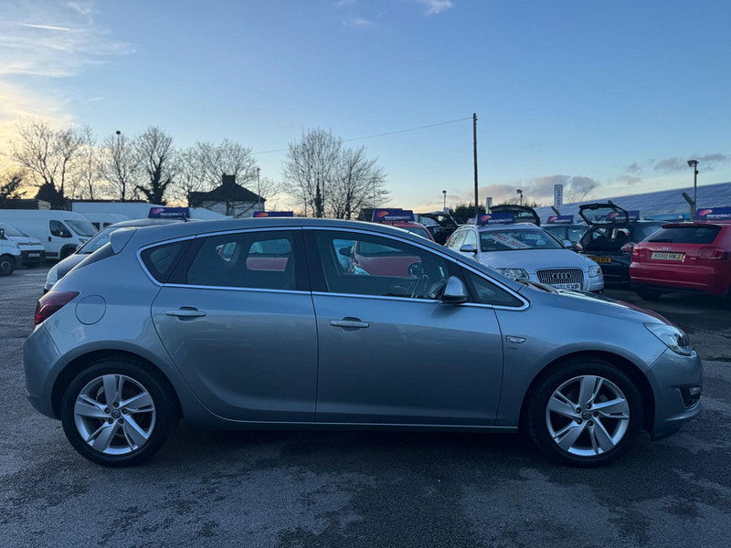 Vauxhall Astra 1.6 16v SRi Euro 5 5dr 5dr Manual 2026