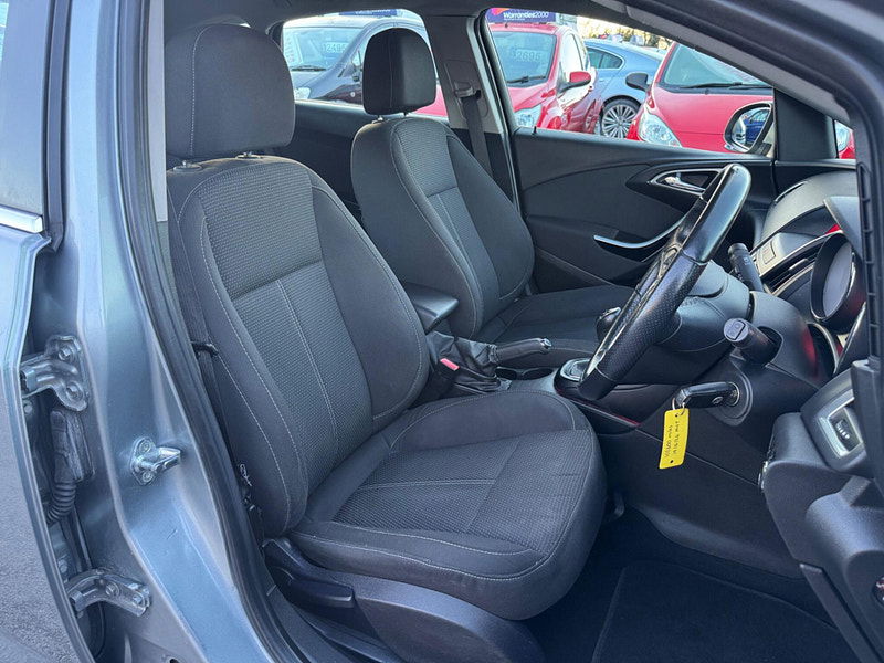 Vauxhall Astra 1.6 16v SRi Euro 5 5dr 5dr Manual 2025