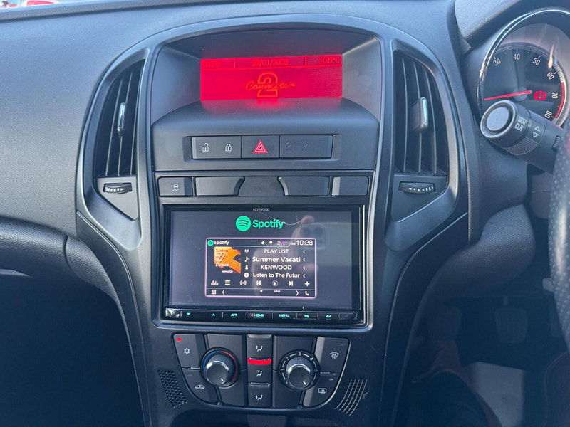 Vauxhall Astra 1.6 16v SRi Euro 5 5dr 5dr Manual 2026