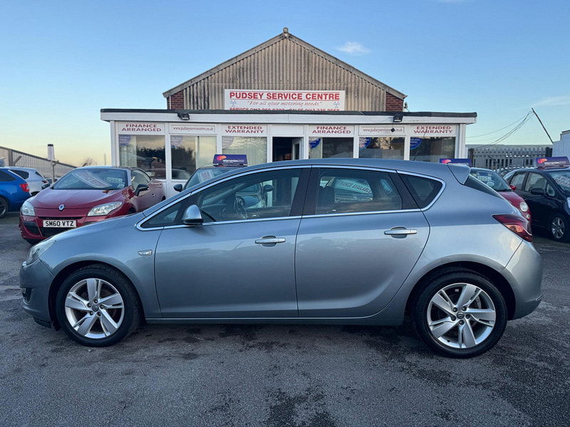 Vauxhall Astra 1.6 16v SRi Euro 5 5dr 5dr Manual 2026