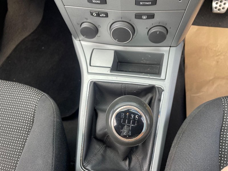 Vauxhall Astra 1.6i 16v SXi Sport Hatch 3dr 3dr Manual 2024