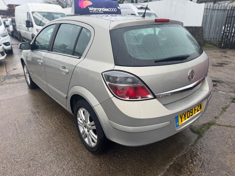 Vauxhall Astra 1.8i 16v Design 5dr 5dr Automatic 2026