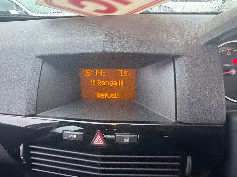 Vauxhall Astra 1.8i 16v Design 5dr 5dr Automatic 2026