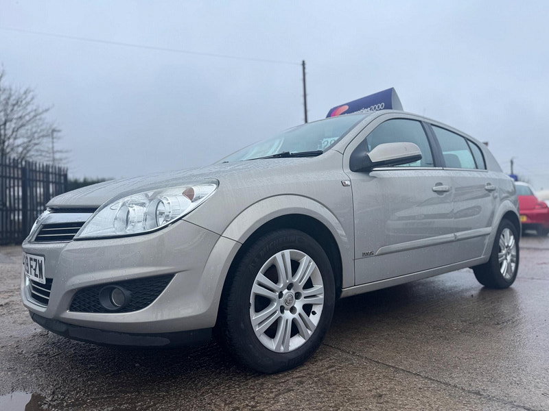 Vauxhall Astra 1.8i 16v Design 5dr 5dr Automatic 2026