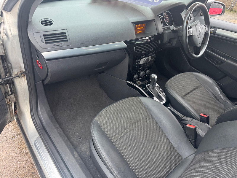 Vauxhall Astra 1.8i 16v Design 5dr 5dr Automatic 2026