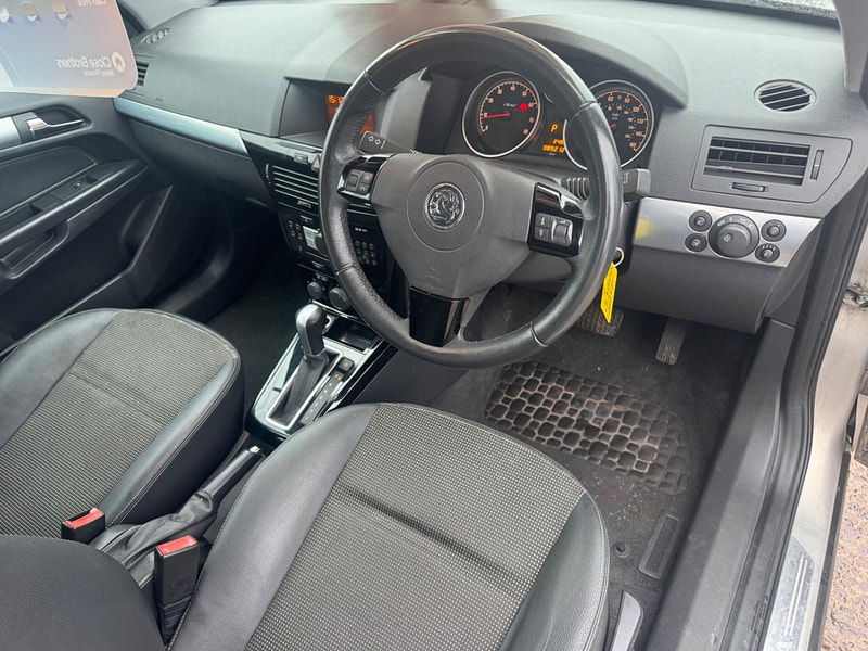Vauxhall Astra 1.8i 16v Design 5dr 5dr Automatic 2026