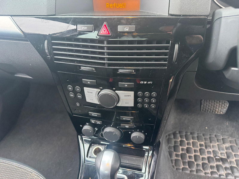 Vauxhall Astra 1.8i 16v Design 5dr 5dr Automatic 2026