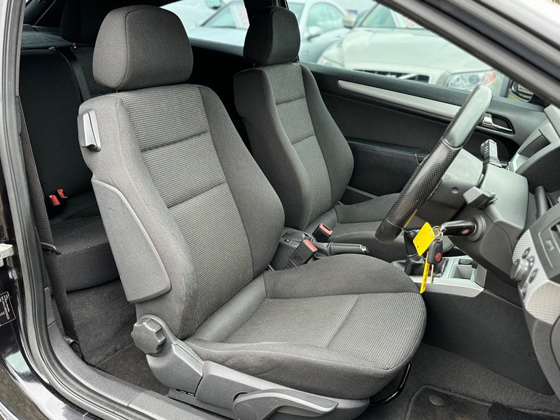 Vauxhall Astra 1.8i 16v SRi Sport Hatch 3dr 3dr Manual 2024
