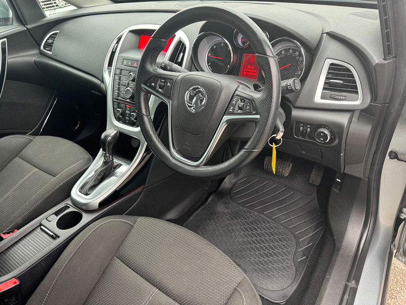 Vauxhall Astra 2.0 CDTi SRi Sports Tourer Auto Euro 5 5dr 5dr Automatic 2025