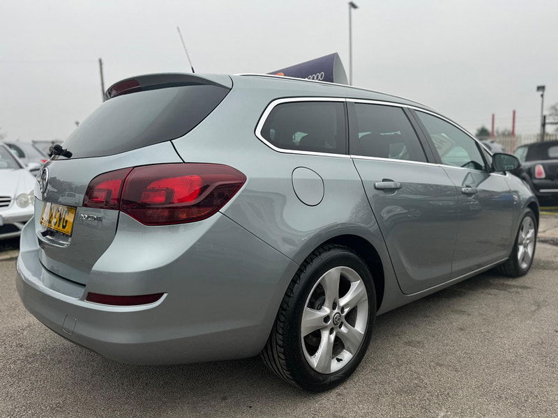 Vauxhall Astra 2.0 CDTi SRi Sports Tourer Auto Euro 5 5dr 5dr Automatic 2025