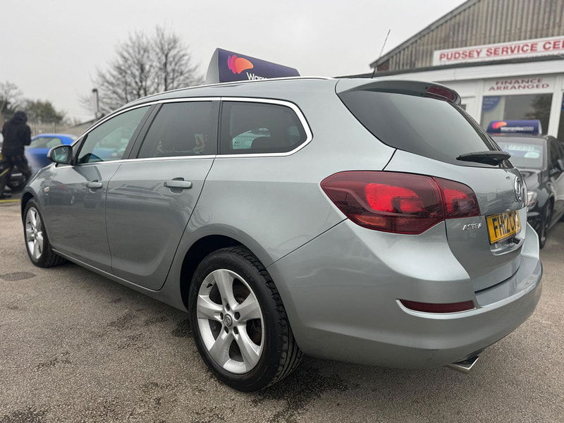 Vauxhall Astra 2.0 CDTi SRi Sports Tourer Auto Euro 5 5dr 5dr Automatic 2025