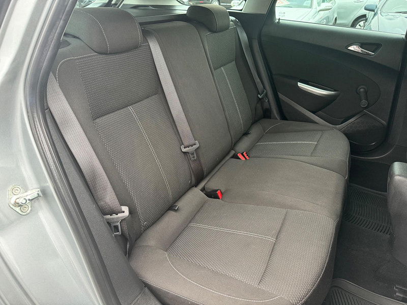 Vauxhall Astra 2.0 CDTi SRi Sports Tourer Auto Euro 5 5dr 5dr Automatic 2025