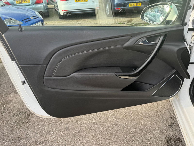Vauxhall Astra GTC 1.4i Turbo SRi Euro 6 (s/s) 3dr 3dr Manual 2025