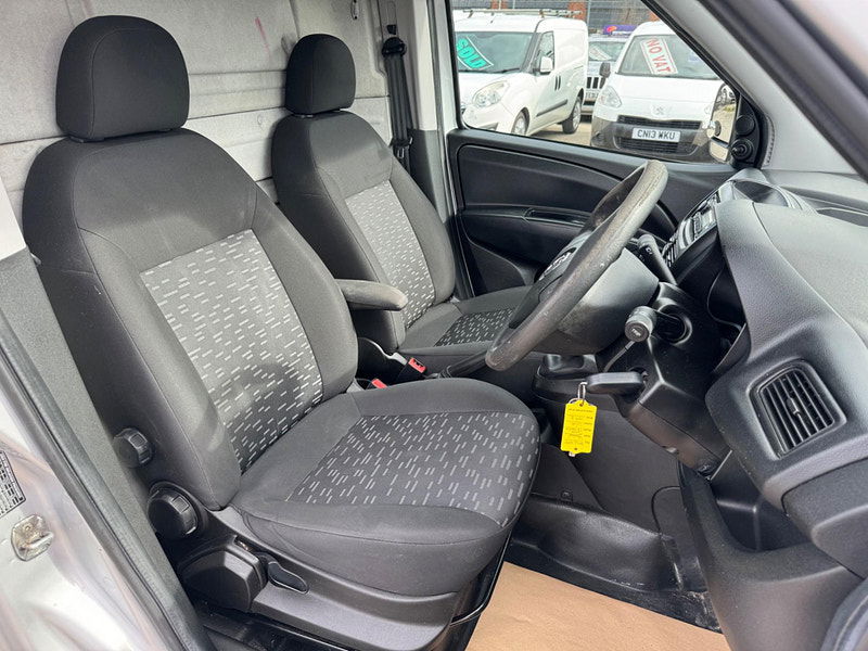 Vauxhall Combo 1.3 CDTi 2000 16v Sportive FWD L1 H1 3dr 3dr Manual 2025
