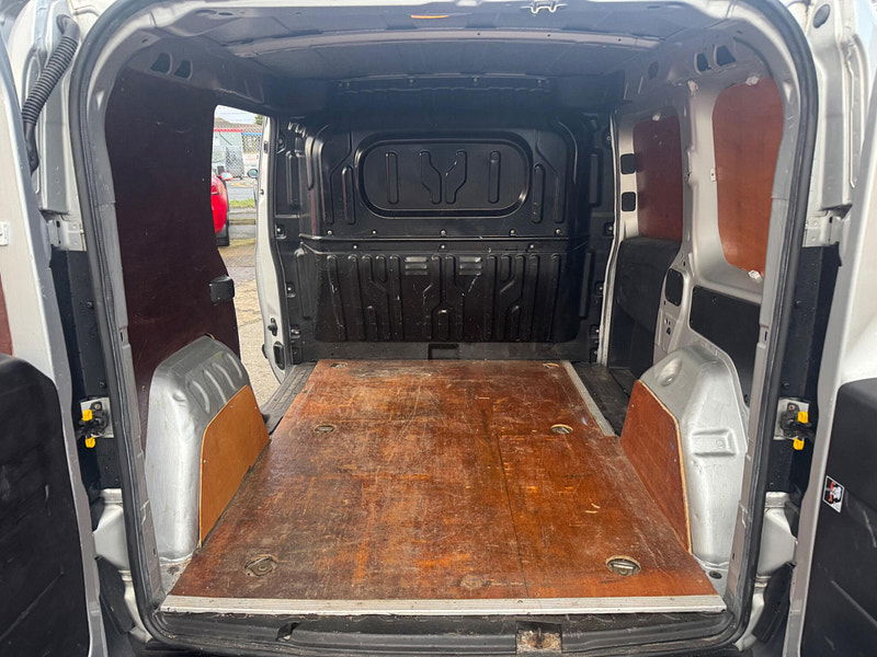 Vauxhall Combo 1.3 CDTi 2000 ecoFLEX 16v FWD L1 H1 (s/s) 3dr 3dr Manual 2026