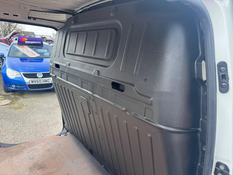 Vauxhall Combo 1.5 Turbo D 2300 Sportive L2 H1 Euro 6 (s/s) 4dr 4dr Manual 2026