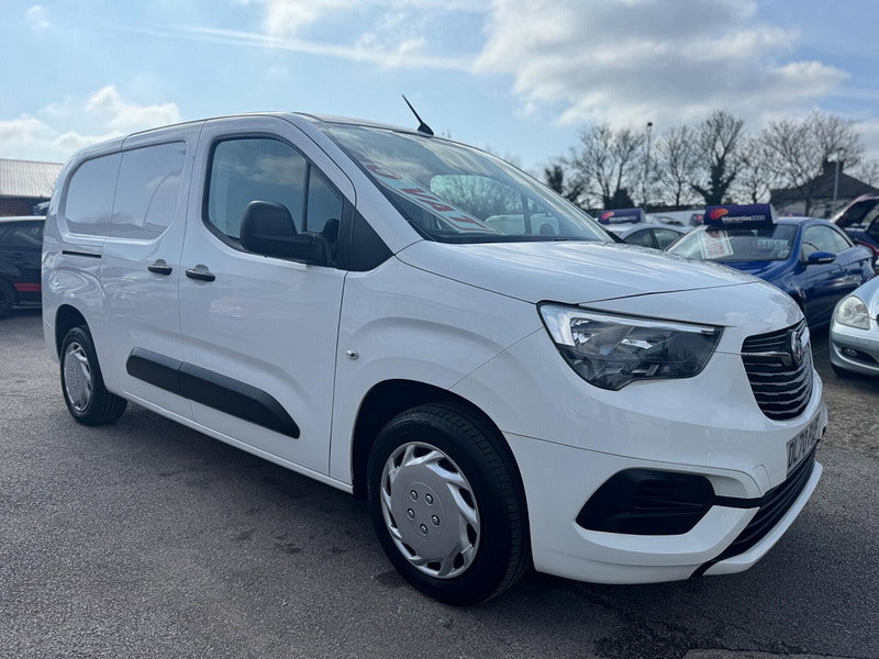 Vauxhall Combo 1.5 Turbo D 2300 Sportive L2 H1 Euro 6 (s/s) 4dr 4dr Manual 2026