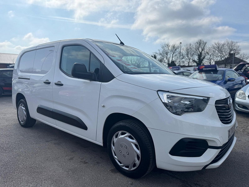 Vauxhall Combo 1.5 Turbo D 2300 Sportive L2 H1 Euro 6 (s/s) 4dr 4dr Manual 2026