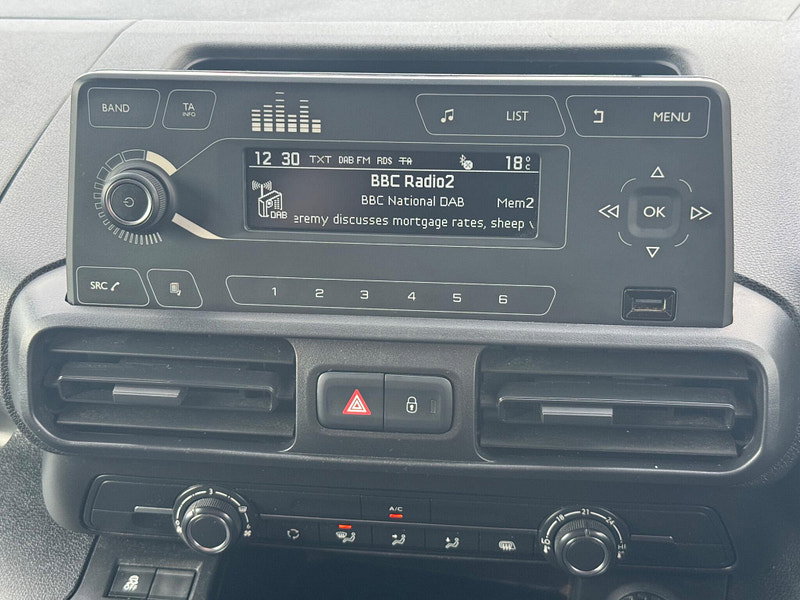 Vauxhall Combo 1.5 Turbo D 2300 Sportive L2 H1 Euro 6 (s/s) 4dr 4dr Manual 2026