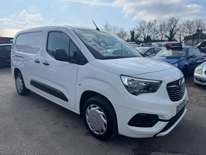 Vauxhall Combo 1.5 Turbo D 2300 Sportive L2 H1 Euro 6 (s/s) 4dr 4dr Manual 2026